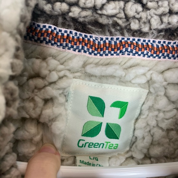 GreenTea cream Sherpa pullover jacket - Picture 2 of 4
